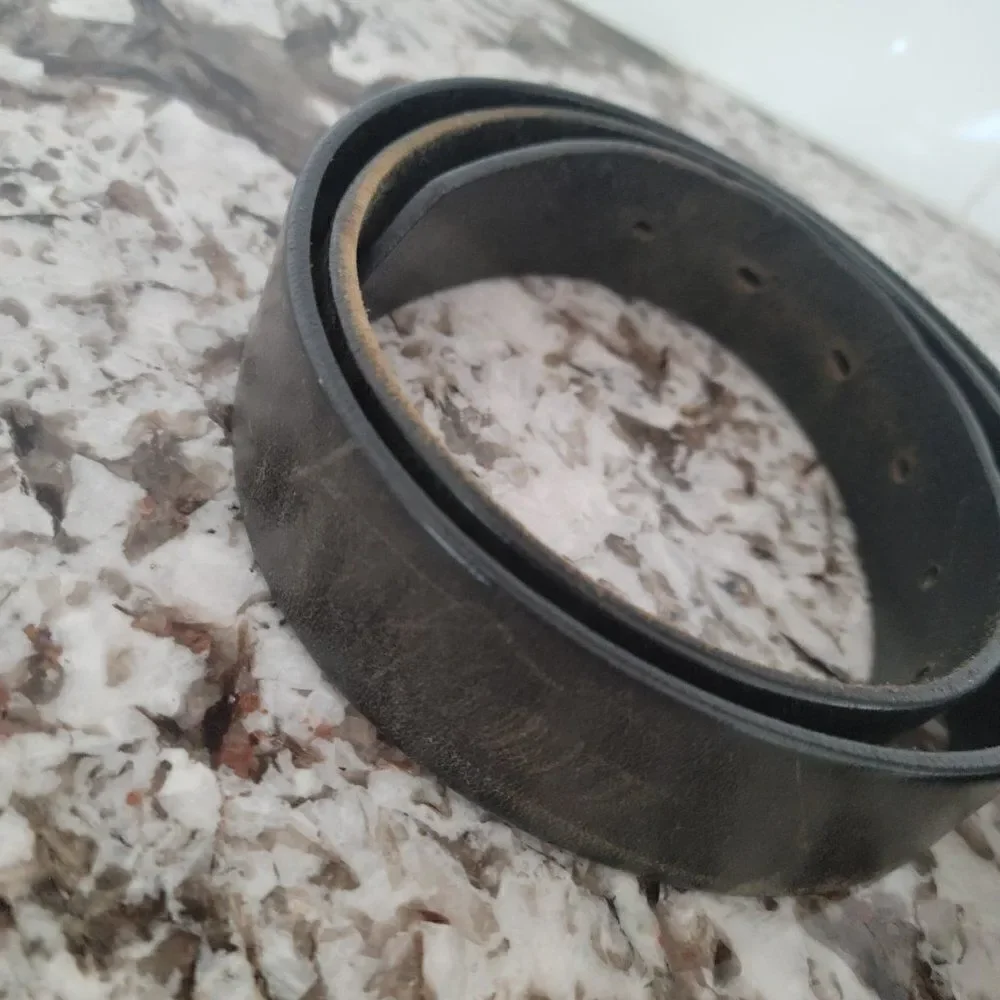 Wilson’s Leather Italian Belt w/ Silver Buckle size 34‎